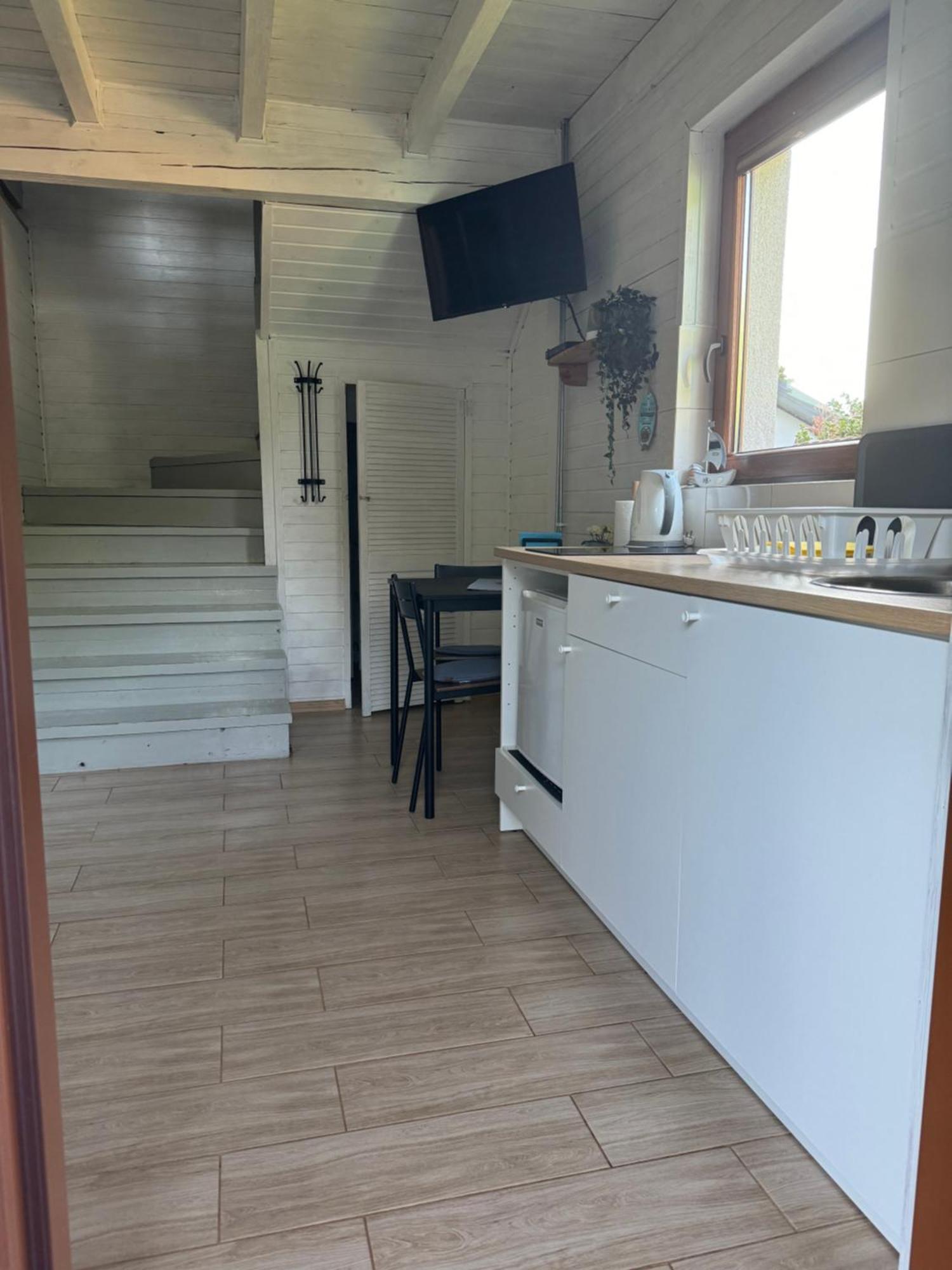 48C Domki Letniskowe I Apartament 포비에로보 외부 사진